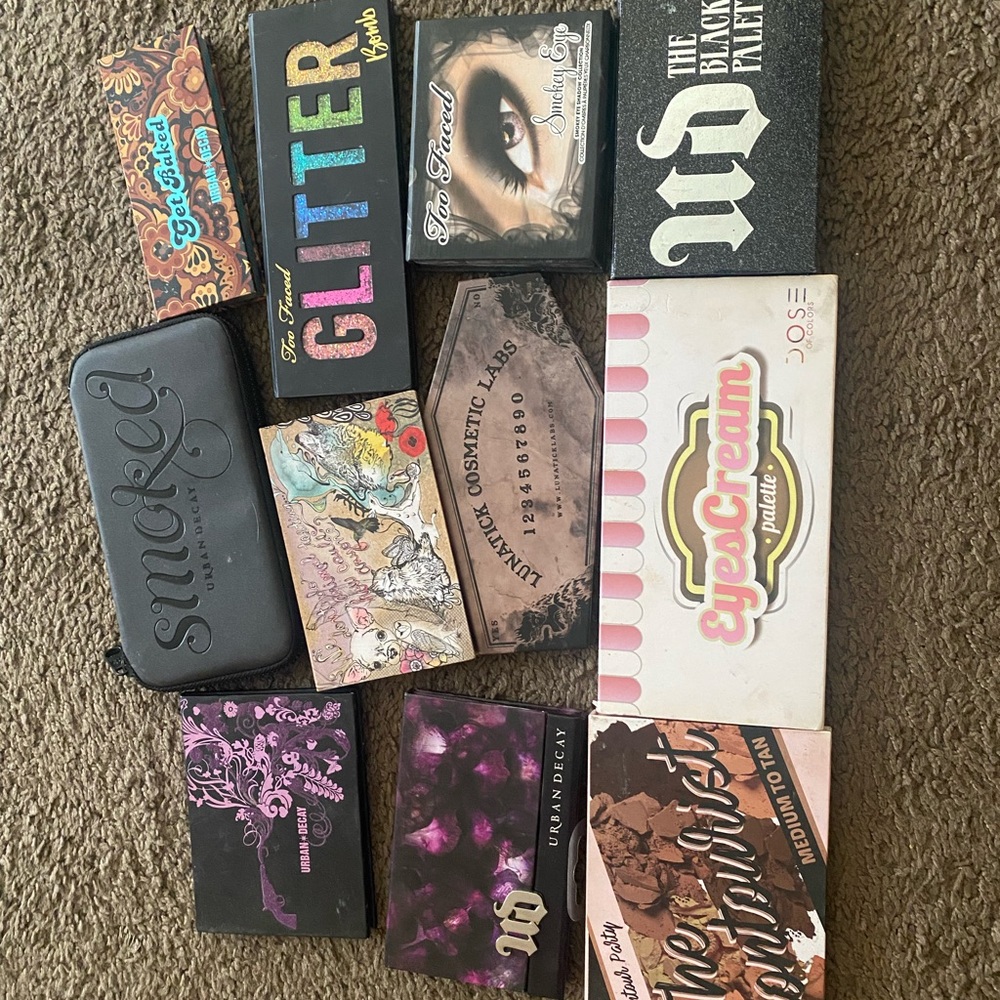 Makeup palette bundle